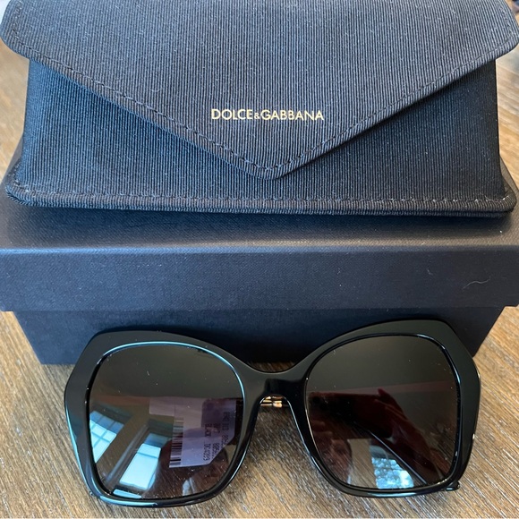 NEW Dolce&Gabbana Geometric Sunglasses - Picture 2 of 7